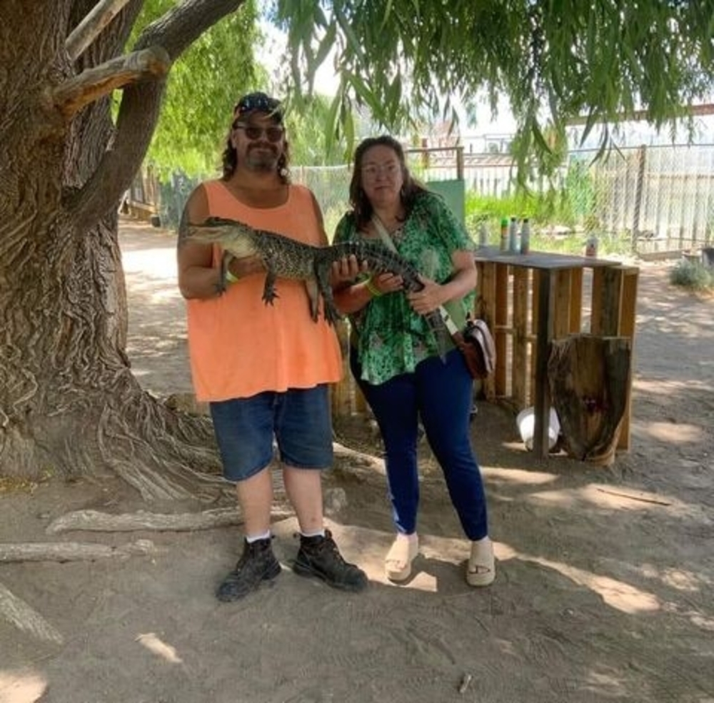 Meet your Posher, Lora